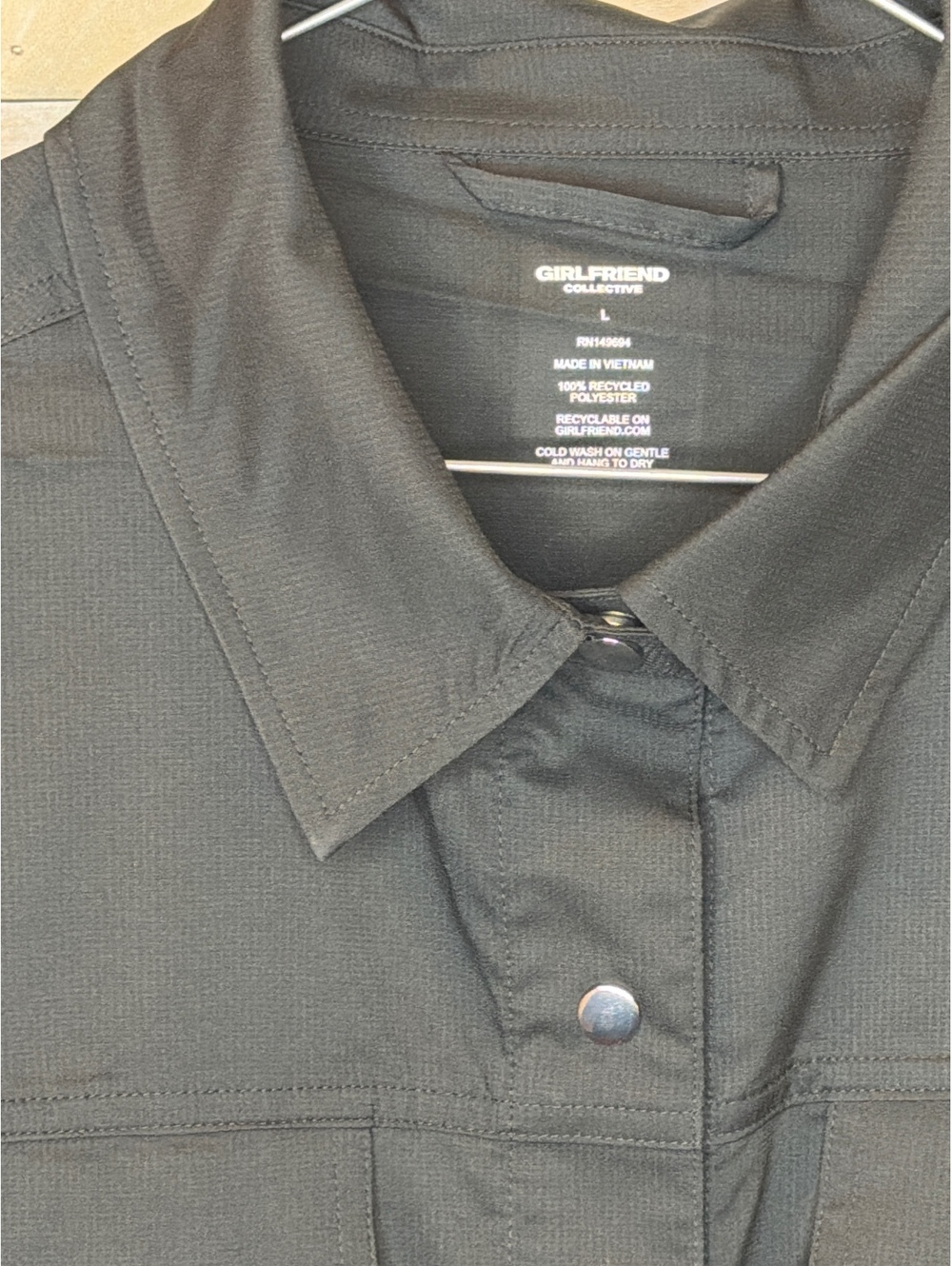 Girlfriend Collective Black Recycled Polyester Button-Up Jacket, Size L - Picture 3 of 4